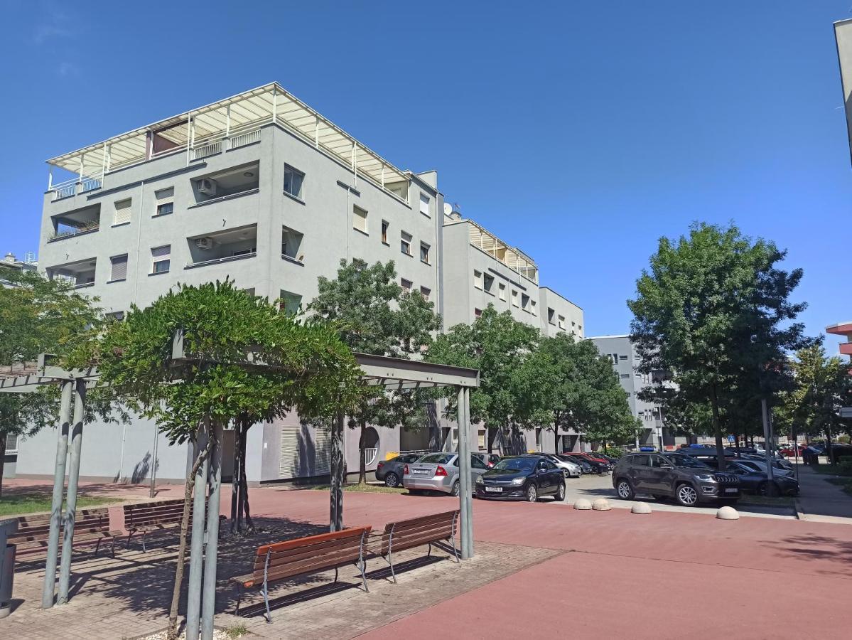 Zagreb Lake Star & Included Garage Parking Place Exterior photo
